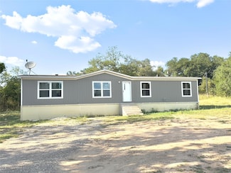 1869 Young Ln, Lockhart, TX 78644