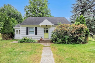 22470 Ireland Rd, South Bend, IN 46614
