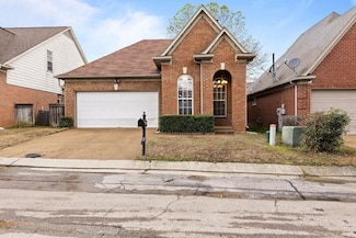 887 Dalemore Ln, Cordova, TN 38018