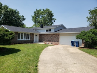 6820 Barrett St, Downers Grove, IL 60516