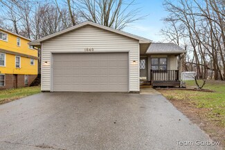 1849 Aurelius Rd, Holt, MI 48842