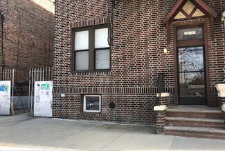 10-41 115th St, College Point, NY 11356