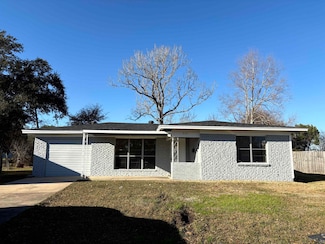 375 Myrna Loy Dr, Beaumont, TX 77705