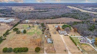 10015 Bryant Rd, Henryetta, OK 74437