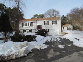 20 Bittersweet Ln, South Dennis, MA 02660