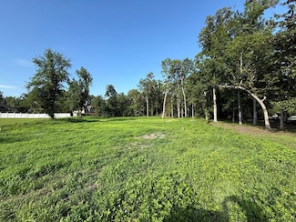 5235 Old Magnolia Cir, Valdosta, GA 31602