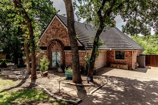 2310 Castle Rock Rd, Arlington, TX 76006