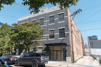 213 N Racine Ave Unit 305, Chicago, IL 60607