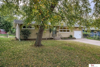 4311 N 58th St, Omaha, NE 68104