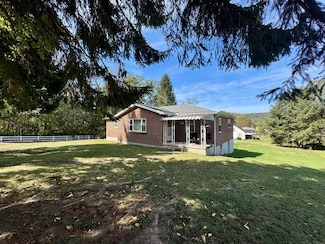 912 C and O Dam Rd, Daniels, WV 25832