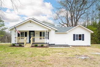 160 Lakewood Dr NE, Dalton, GA 30721