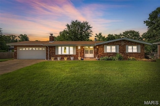 305 Edward St, Farmington, MO 63640