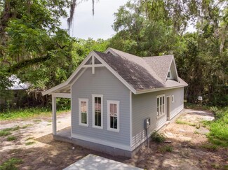 907 SE 6th Ave, Gainesville, FL 32601