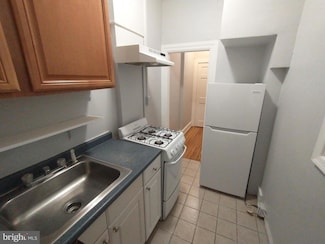 307 Dolphin St Unit 2B, Baltimore, MD 21217
