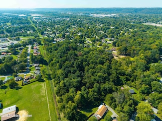 7397 Maurer Ln, Louisville, KY 40258