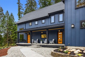 7623 NE Opal Ridge Ln, Bainbridge Island, WA 98110