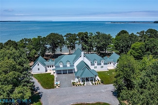 3315 Windmill Point Rd, White Stone, VA 22578