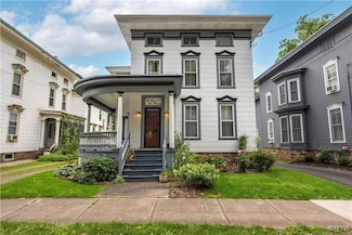 3 Williams St, Clinton, NY 13323