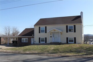 409 N High St, Brownstown, IN 47220