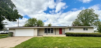110 E 4th St, Woodward, IA 50276