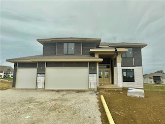 7616 N Booth Ave, Kansas City, MO 64158