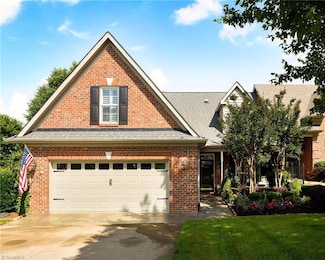 129 Turnbuckle Ct, Clemmons, NC 27012
