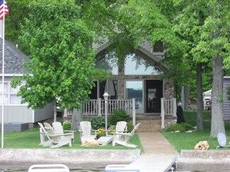 348 E Clear Lake Dr, Fremont, IN 46737