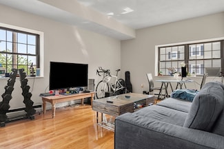 191 Bunker Hill St Unit 201, Boston, MA 02129