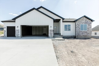 124 N 1140 E, Hyde Park, UT 84318