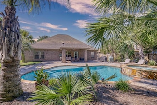 2792 Grand Bay Ct, Navarre, FL 32566