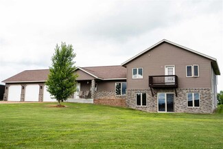 218577 Pioneer Dr, Stratford, WI 54484