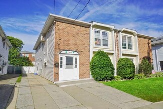 153 Beach 123rd St, Rockaway Park, NY 11694