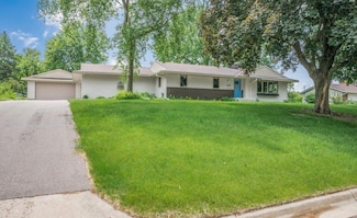 2434 Southcrest Ave E, Saint Paul, MN 55119