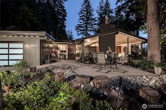 7965 SE 67th St, Mercer Island, WA 98040