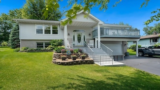 70 Delburne Dr, Davis, IL 61019