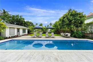 134 16th Ave S, Naples, FL 34102