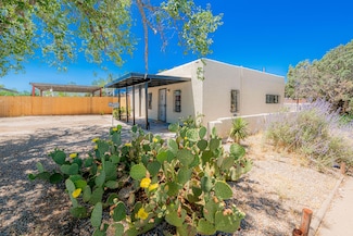 245 Chama St NE, Albuquerque, NM 87108