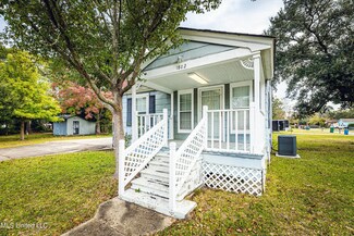 1802 14th St, Pascagoula, MS 39567