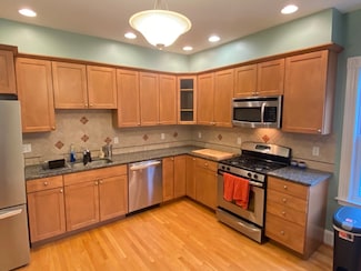 99 Fellsway W Unit 2, Medford, MA 02155