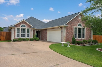 2705 Colony Hills Dr, Bryan, TX 77808