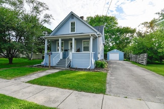 553 Chestnut St, Neenah, WI 54956
