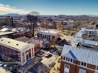 261 E Jefferson St Unit 3132, Charlottesville, VA 22902