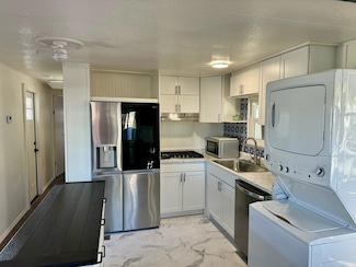 70210 Highway 111 Unit 10, Rancho Mirage, CA 92270