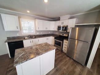 36 Canary Hill Dr Unit 293, Orion Township, MI 48359