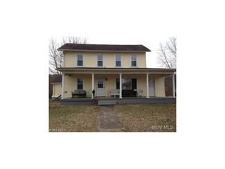 223 W 9th St, Williamstown, WV 26187