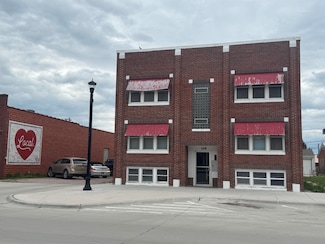 114 N Main St, Valentine, NE 69201