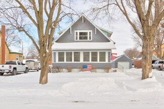 217 E Ash St, Hubbard, IA 50122