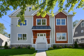 137 Millard St, Fairfield, CT 06824