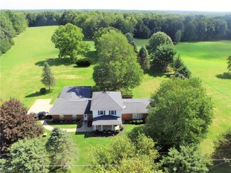 2751 Newton Tomlinson Rd, Newton Falls, OH 44444