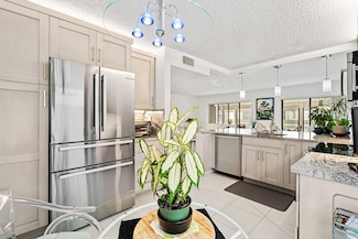 10439 S Circle Lake Dr Unit 102, Boynton Beach, FL 33437